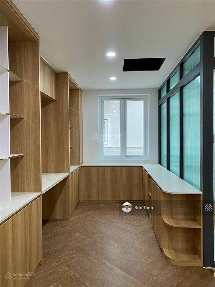 Cho thuê biệt thự kdc him lam diện tích 10x20m 200m2, hầm 4 lầu giá cho thuê 70tr/th,  0901 424 ***