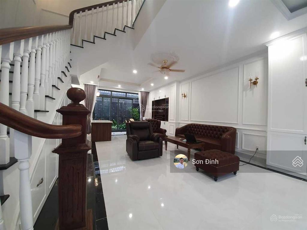 Chính chủ gửi bán gấp căn nhà phố 4 tầng  đầy đủ nội thất. kdc jamona city giá 13,5 tỷ  dt 5x17m