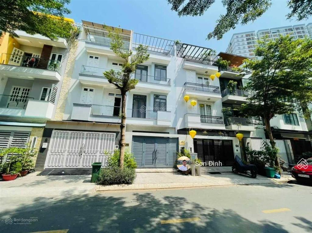 Chính chủ gửi bán gấp căn nhà phố 4 tầng  đầy đủ nội thất. kdc jamona city giá 13,5 tỷ  dt 5x17m