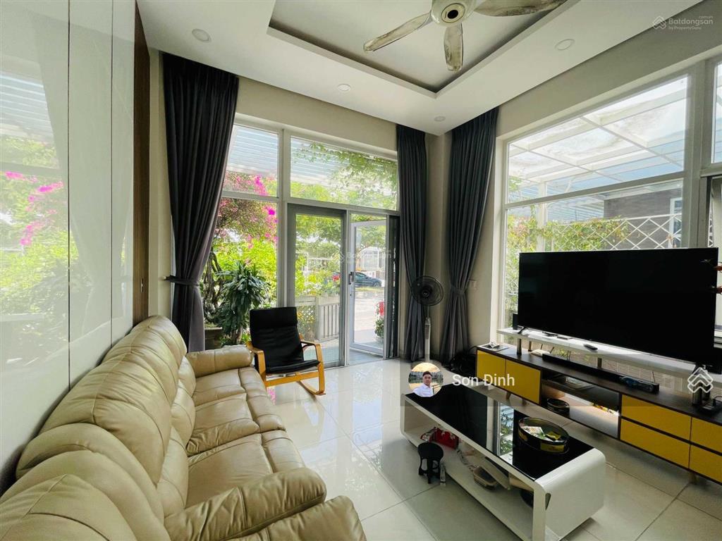 Bán lỗ căn biệt thự đường 24m jamona golden silk, dt 7.4x18.9m (140m2) hầm trệt 2 lầu, 24 tỷ