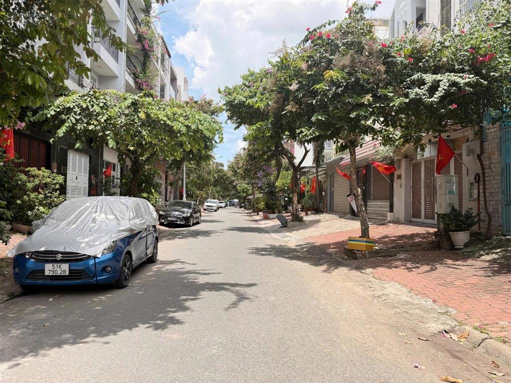 Chính chủ cần bán lô đất kdc nam long trần trọng cung, dt 5x24m =120m, 13,2 tỷ còn thương lượng