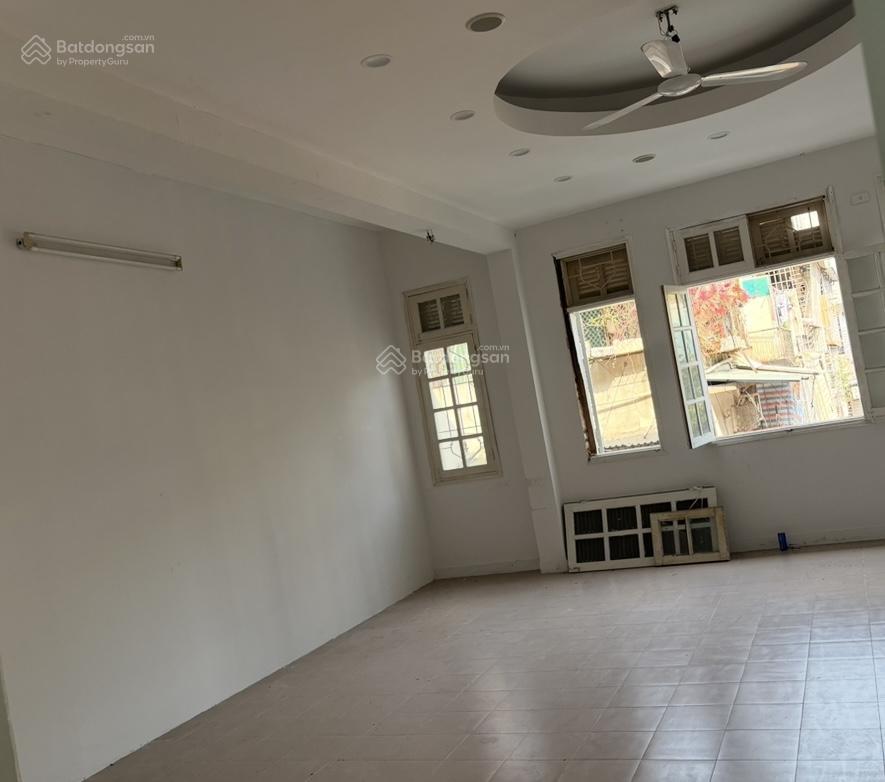 Cho thuê văn phòng ngọc khánh 4 triệu, phòng đẹp, thoáng, có chỗ để xe ô tô, gần đài truyền hình vn