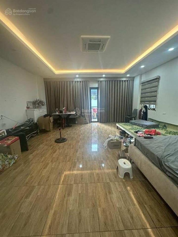 Bán nhà riêng đẹp tại lý nam đế, 20,5 tỷ, 57m2, vài bước chân ra mặt phố