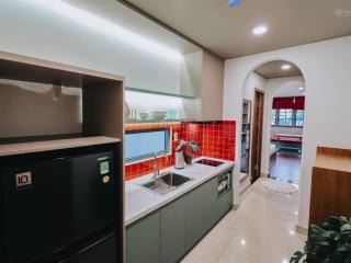 Cho thuê gấp siêu phẩm studio tách bếp 40m2. ngay sân bay, thang máy hầm xe đầy đủ