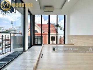 Studio 1pn  tách bếp ban công rộng 45m2 siêu mới. nhà có thang máy hầm xe, ở liền được. chỉ 8tr5