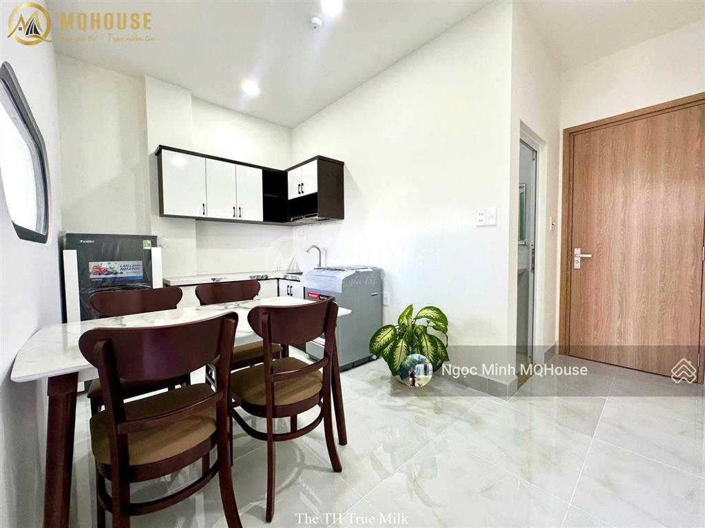 Khai trương nhà mới xây 100%, căn hộ 1pn tách bếp. nội thất đầy đủ, mg riêng. có bãi oto ngay nhà