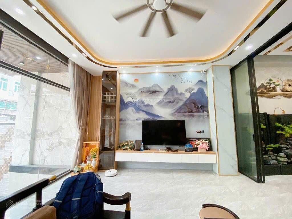 Bán kín mà gấp nhà quang trung gò vấp 120m2 hầm thang máy 7 tầng 9pn 9wc nở hậu có bãi xe hơi 24 tỷ