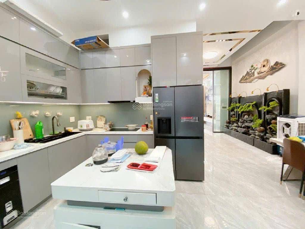 Bán kín mà gấp nhà quang trung gò vấp 120m2 hầm thang máy 7 tầng 9pn 9wc nở hậu có bãi xe hơi 24 tỷ