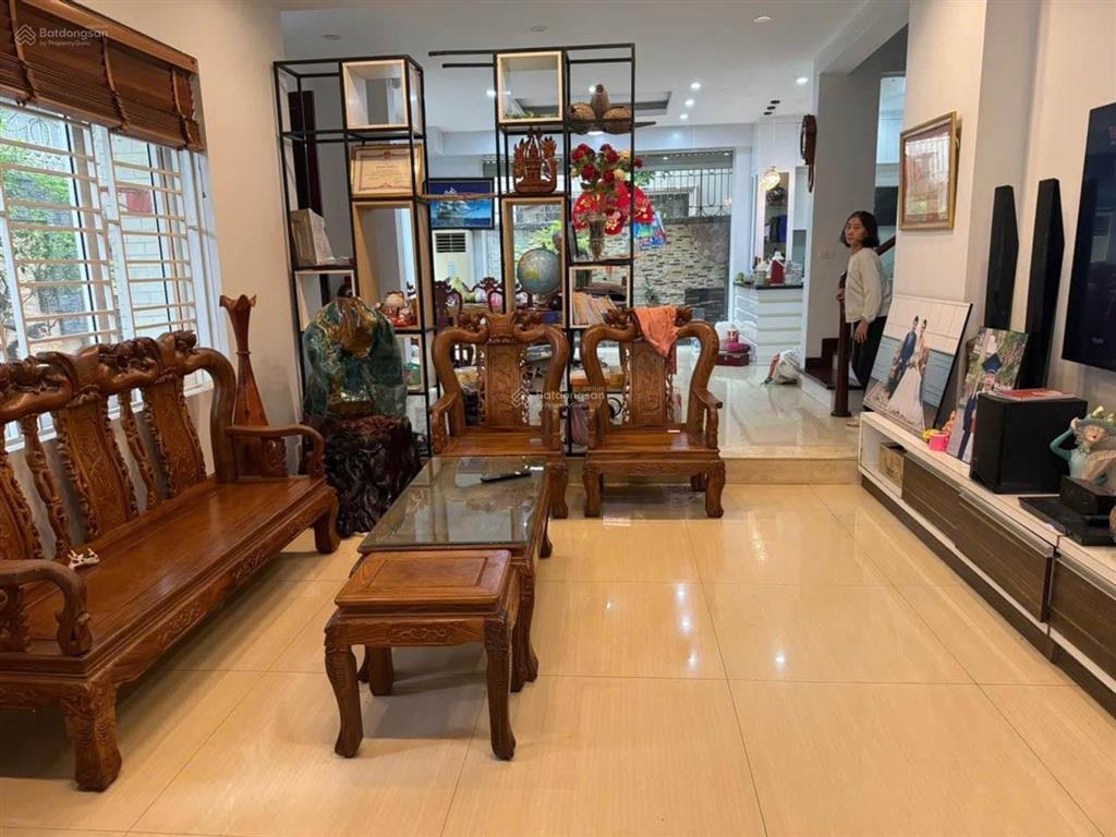 Bán biệt thự việt hưng, long biên, vỉa hè, kinh doanh, 200m2, mt 11m, 4 tầng, 56.5 tỷ