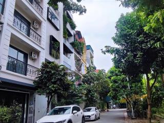 Bán nhà phạm khắc quảng, giang biên, vỉa hè, kinh doanh 75m2, 6tầng, 23.2 tỷ