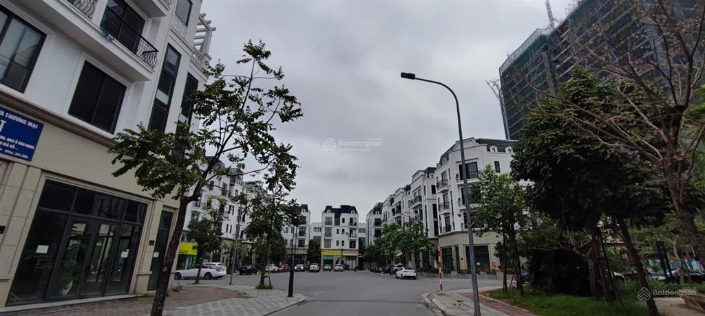 Bán biệt thự c14 phúc đồng, long biên, vỉa hè, kinh doanh 145m2, 6 tầng, 72 tỷ thương lượng