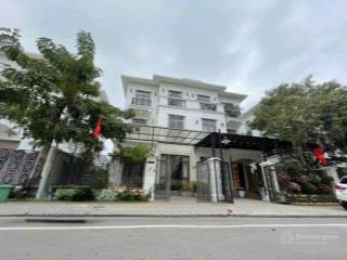 Bán biệt thự vinhomes riverside, long biên, 215m2, 4tầng, mt9m, 82 tỷ có thương lượng.