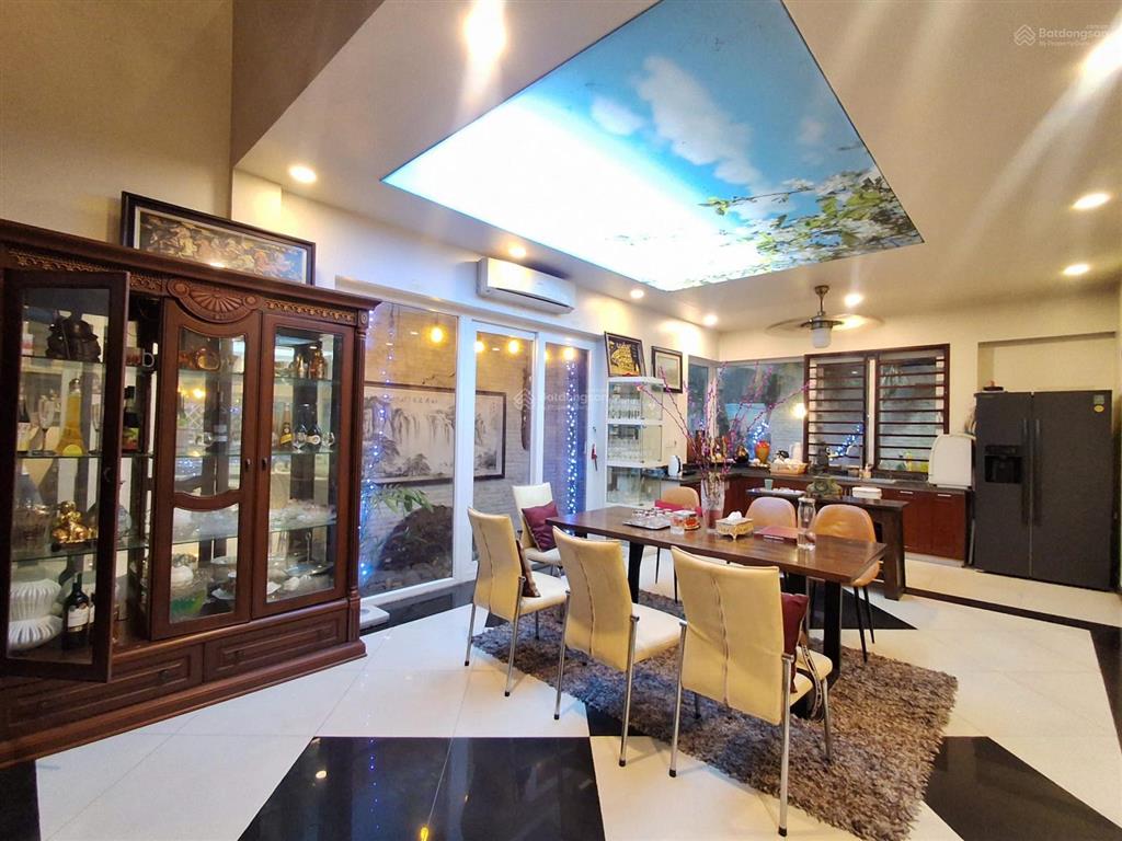 Bán biệt thự sài đồng long biên, vỉa hè ô tô tránh kinh doanh 180m2, 4 tầng, mt12m, 49.9 tỷ