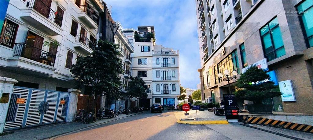 Bán biệt thự hồng tiến, long biên, vỉa hè, kinh doanh, 127m2, 5tầng, mt7.5m, 39.9 tỷ