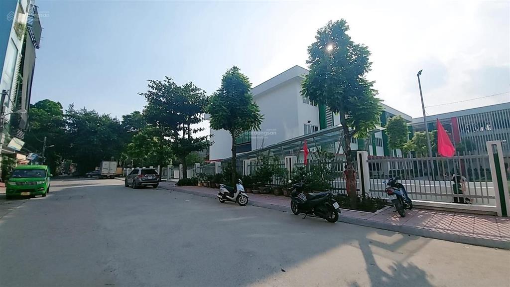 Bán đất phố trạm, long biên, phân lô, ô tô tránh, kinh doanh, 85m2, 16.9 tỷ