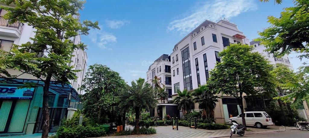 Bán biệt thự the diamond point phúc đồng, vỉa hè, kinh doanh 145m2, 5 tầng x 7.8m, 52.5 tỷ.