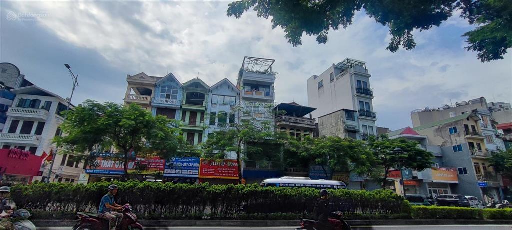 Bán nhà mặt phố nguyễn văn cừ, vỉa hè, kinh doanh, 200m2, 4 tầng, mt7.2m, 65 tỷ