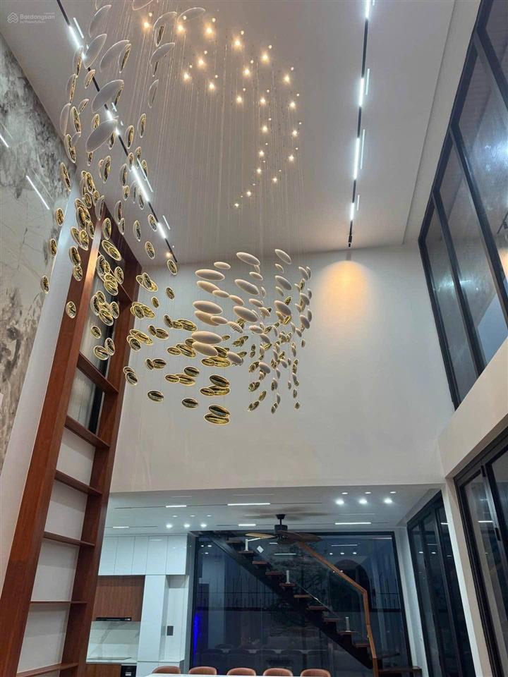 Bán biệt thự nhà vườn việt hưng, long biên, view sông, 800m2, 3 tầng, 37.9 tỷ