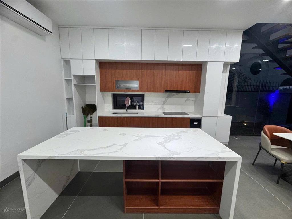 Bán biệt thự nhà vườn việt hưng, long biên, view sông, 800m2, 3 tầng, 37.9 tỷ