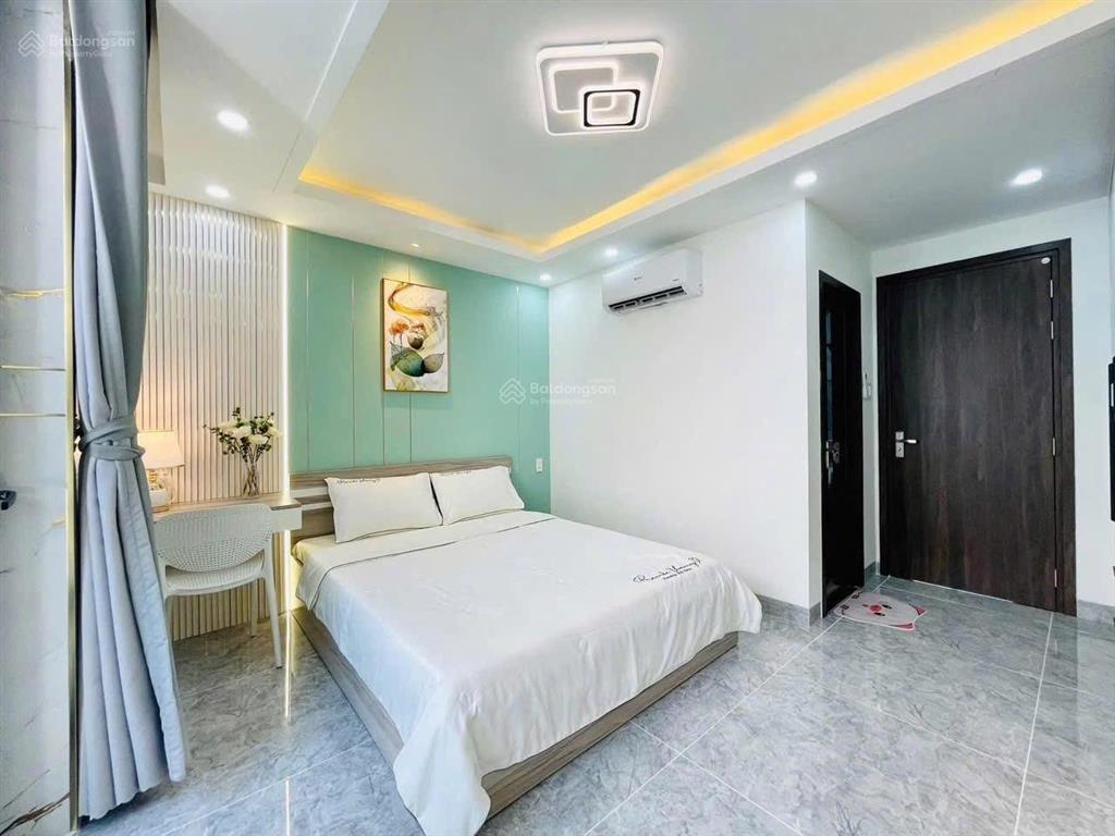 Bán nhà giá ngộp 3,9 tỷ/72m2  nguyễn gia trí  gần ngã 4 hàng xanh, ôtô đậu trong nhà, sổ riêng