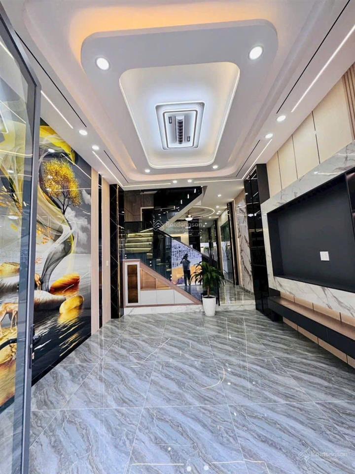 Bán nhà giá ngộp 4,5 tỷ/65m2  điện biên phủ q3  ô tô trong nhà , đang cho thuê 26tr, sổ riêng