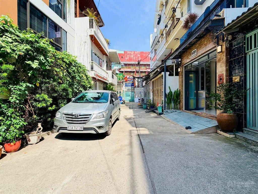 Bán nhà giá ngộp 4,5 tỷ/65m2  điện biên phủ q3  ô tô trong nhà , đang cho thuê 26tr, sổ riêng