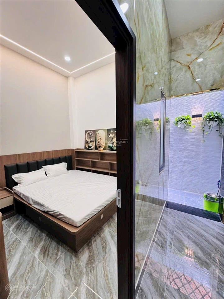 Bán nhà giá ngộp 4,5 tỷ/65m2  điện biên phủ q3  ô tô trong nhà , đang cho thuê 26tr, sổ riêng