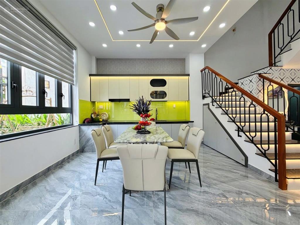 Bán nhà giá ngộp 3,5 tỷ/67,5m2  phan xích long  ô tô trong nhà, đang cho thuê 23tr, sổ riêng