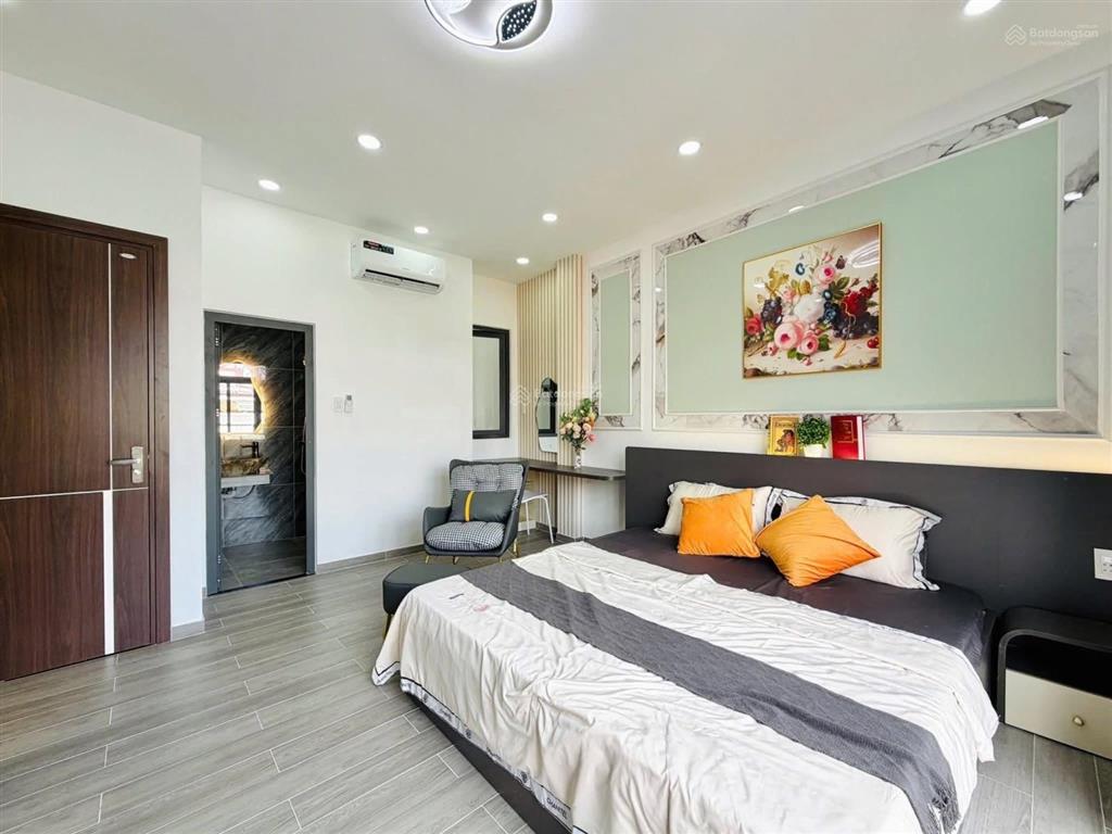 Bán nhà giá ngộp 3,5 tỷ/67,5m2  phan xích long  ô tô trong nhà, đang cho thuê 23tr, sổ riêng