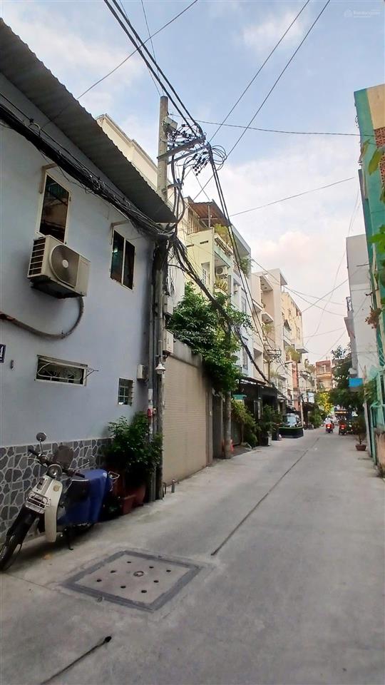 Nhà cũ tiện xây mới  xe hơi tới nhà ngay cầu bông  48m2  2 mặt hẻm trước sau  ngang đẹp gần 4m