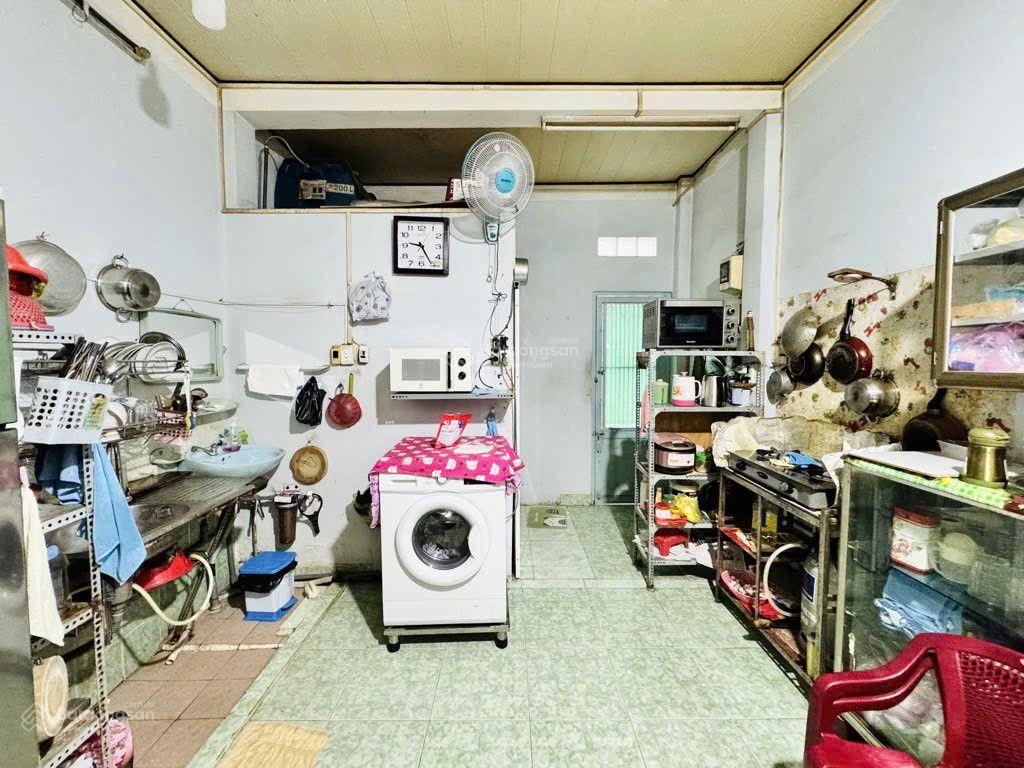 Nhà cũ tiện xây mới  xe hơi tới nhà ngay cầu bông  48m2  2 mặt hẻm trước sau  ngang đẹp gần 4m