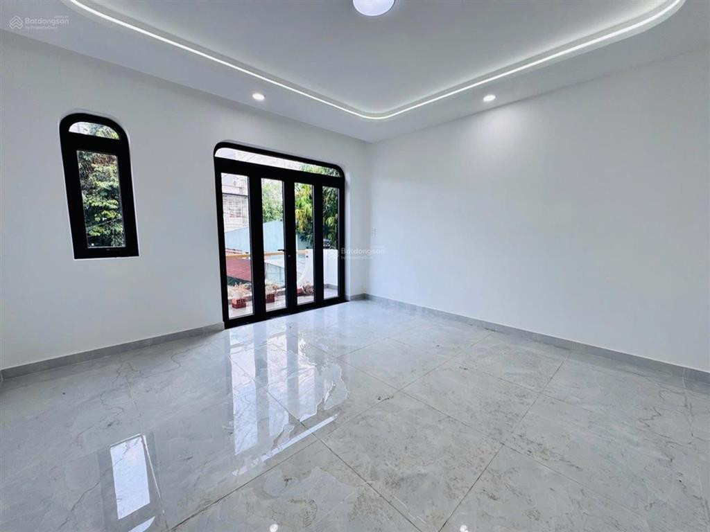Ngay chợ bà chiểu  hẻm trước nhà 6m  50m2  6.5ty  sát mặt tiền 3pn ngang 5m  862386951