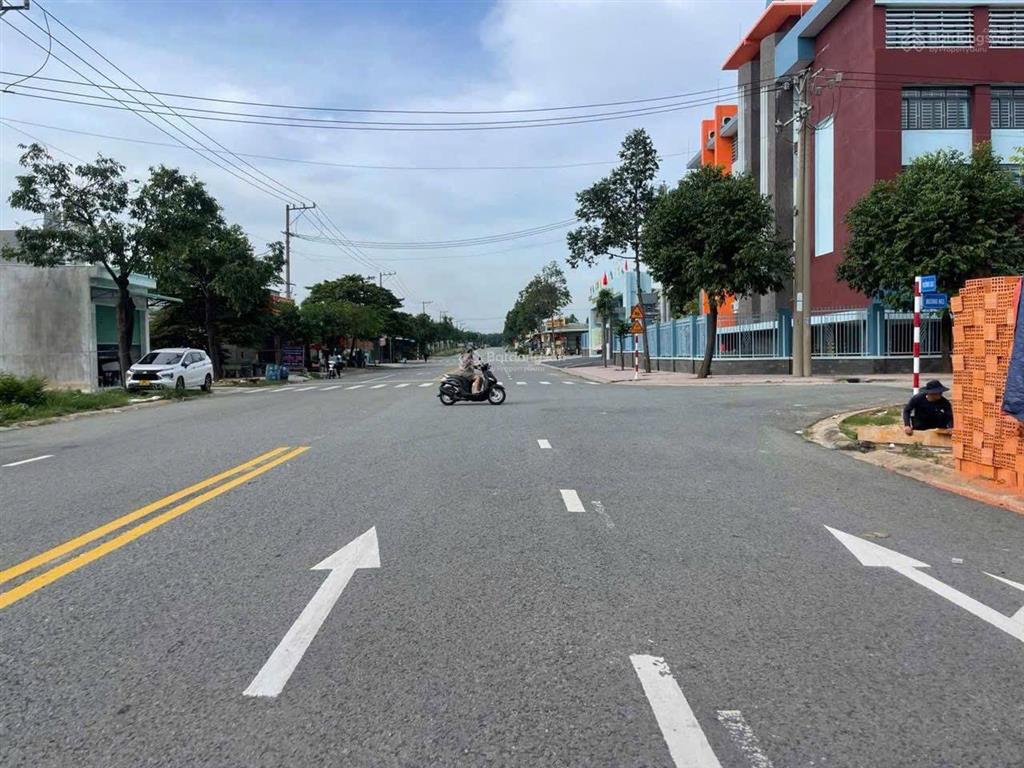 Bán lô đất mặt tiền đường nhựa ne3 chánh phú hoà dt 150m2 đối diện trường tiểu học chánh phú hoà