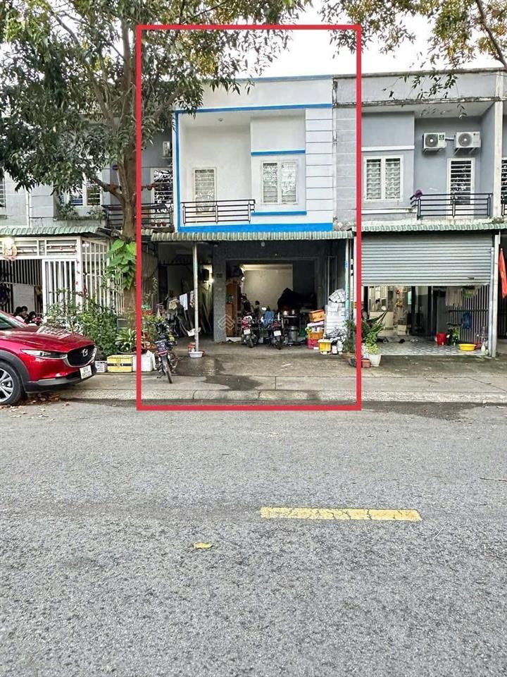 Nhà phố bàu bàng 150m2 shr 1 căn kiot và 3 phòng trọ nằm sát ql 13 đang cho thu nhập 67tr/tháng