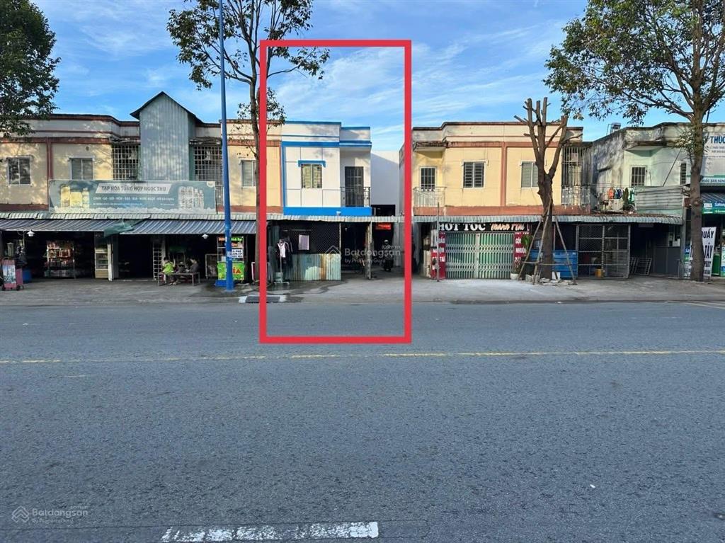 Bán nhà mặt tiền d11 kcn bàu bàng 150m2 shr có nhà và 4 phòng trọ hiện đang cho thu nhập 10tr/tháng