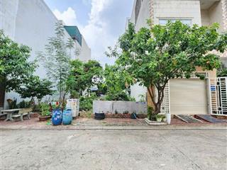 Tôi chính chủ cần bán đất kdc sóng thần dt 75m2 shr cách vincom 550 chỉ 200m đường rộng 20m thông