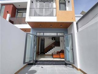 Bán nhà ngay sát chợ hưng long dt 80m2 shr ra trạm y tế xã hưng long chỉ 2p hiện đang cho thuê 7tr