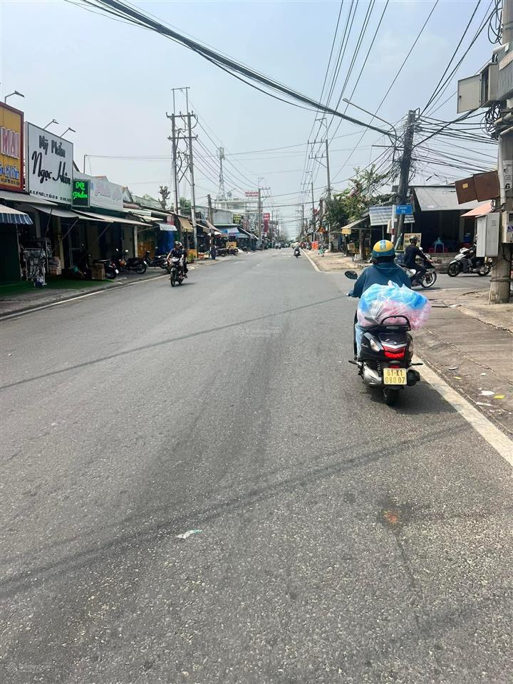 Bán dãy trọ đường n1 mỹ phước dt 300m2 shr nằm sát chợ mỹ phước hiện đang cho thu nhập 16tr/tháng