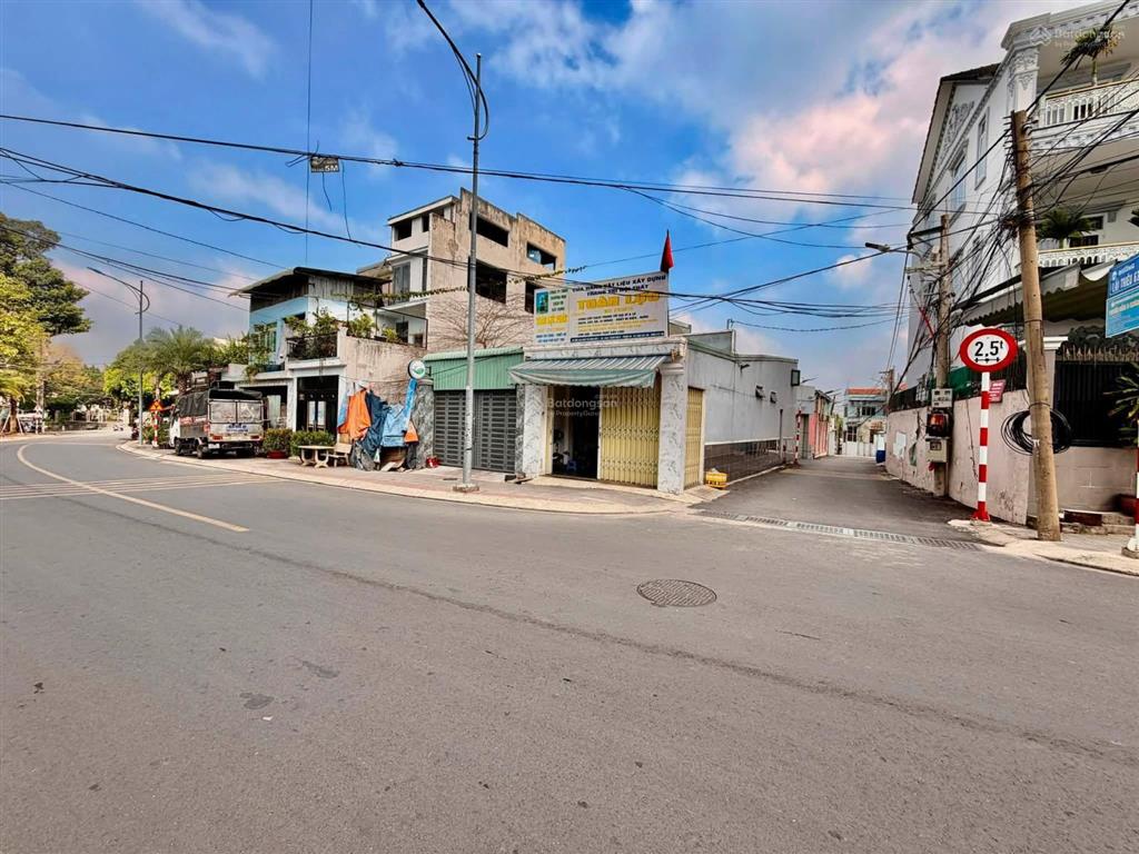Bán lô đất tại lái thiêu 63 dt 114m2 shr cách chợ lái thiêu chỉ 200m ra lotte mart chỉ 2p di chuyển