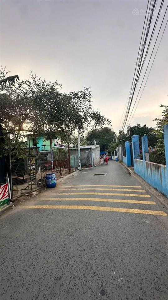 Bán dãy trọ 126m2 1 kiot và 4 phòng trọ ngay làng đại học quốc gia đang cho thu nhập 9tr/tháng