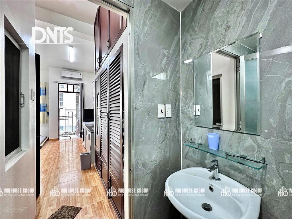Cho thuê căn hộ full nội thất có bancol ngay công viên lê văn tám, chợ tân định, thảo cầm viên, isb
