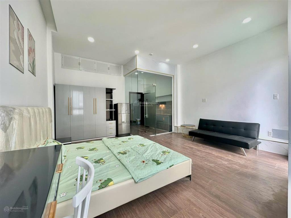 Căn hộ 1 phòng ngủ full nội thất ngay ueh, học viện hàng không, cầu lê văn sỹ, cầu công lý