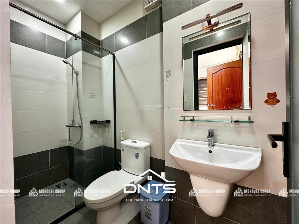 Cho thuê căn hộ ban công full nội thất ngay công viên lê văn tám, chợ tân định, viện isb, ueh