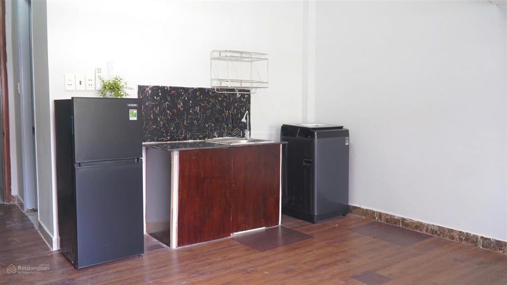 Cho thuê căn hộ full nội thất có ban công ngay chợ tân định, công viên lê văn tám, viện isb, ueh