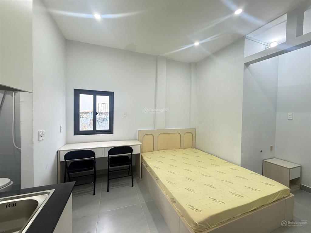 Căn hộ full nội thất cửa sổ lớn ngay chợ tân định, công viên lê văn tám, htv, thảo cầm viên, isb