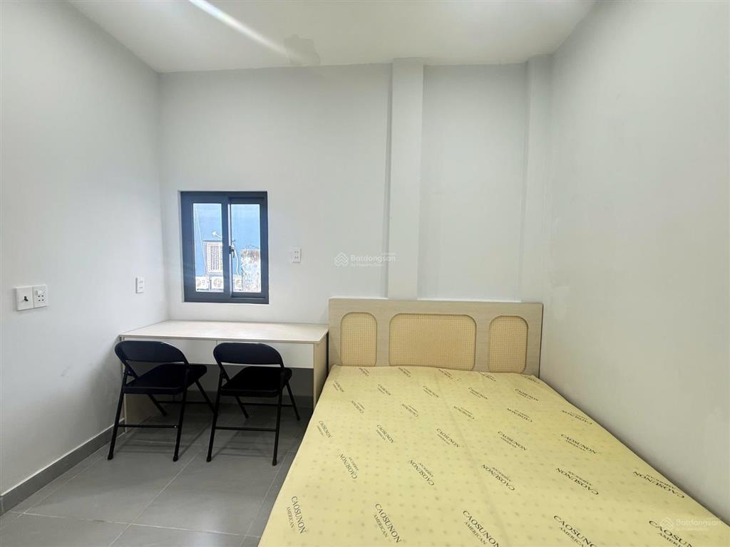 Căn hộ full nội thất cửa sổ lớn ngay chợ tân định, công viên lê văn tám, htv, thảo cầm viên, isb