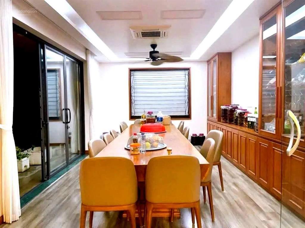 Bán gấp biệt thự linh đàm, lô góc, kinh doanh, dt 239m*5t thang máy, vỉa hè, view đẹp chỉ 68 tỷ.