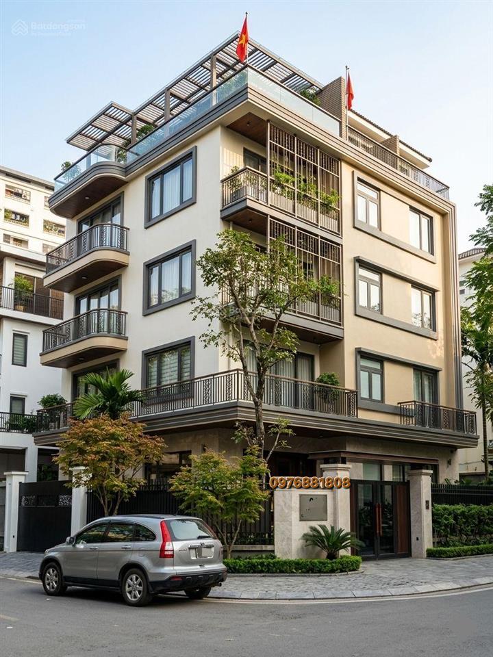 Bán gấp biệt thự linh đàm, lô góc, kinh doanh, dt 239m*5t thang máy, vỉa hè, view đẹp chỉ 68 tỷ.