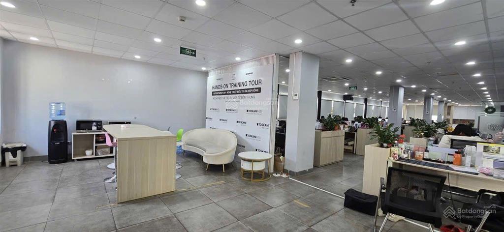Bán tòa văn phòng lô góc mặt phố vũ tông phan 308m*10t, mt 10.5m thông sàn đẳng cấp chỉ 145 tỷ.