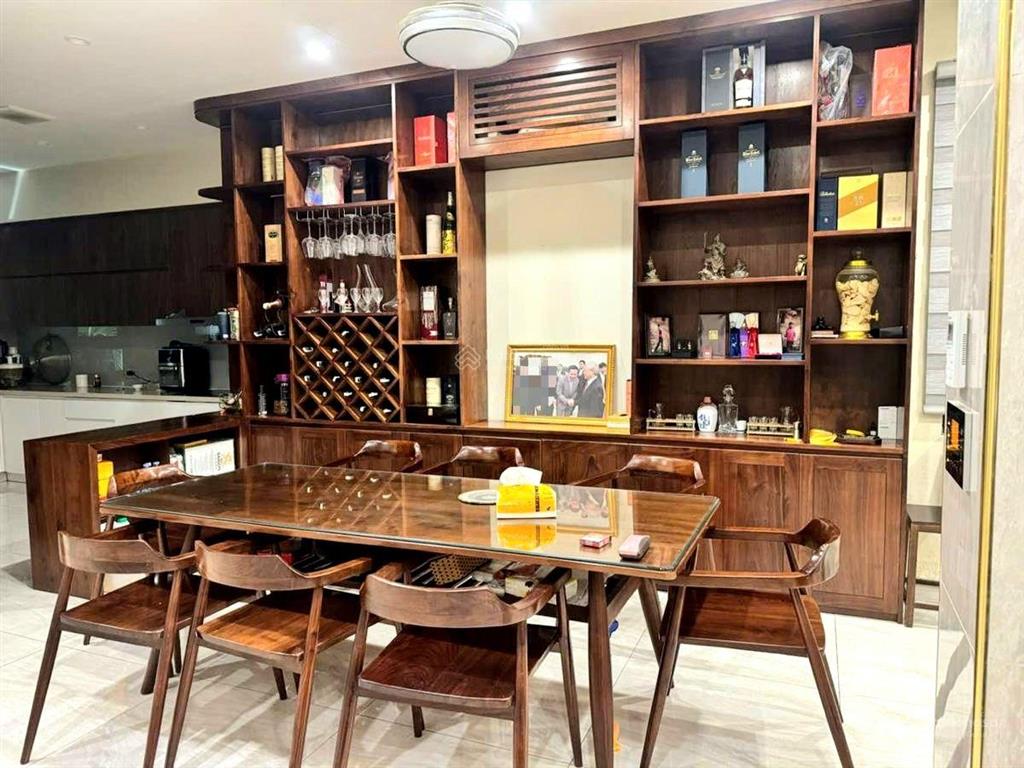 The manor central park, biệt thự giới tinh hoa sở hữu, dt 169m, mt 10m chỉ 63 tỷ, hàng hiếm
